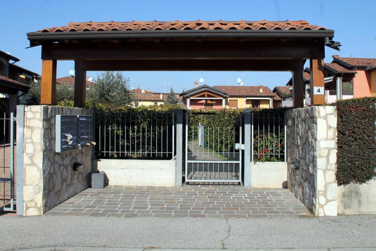 Casa Vacanze Da Riki Appartamento 2 Peschiera del Garda Eksteriør billede
