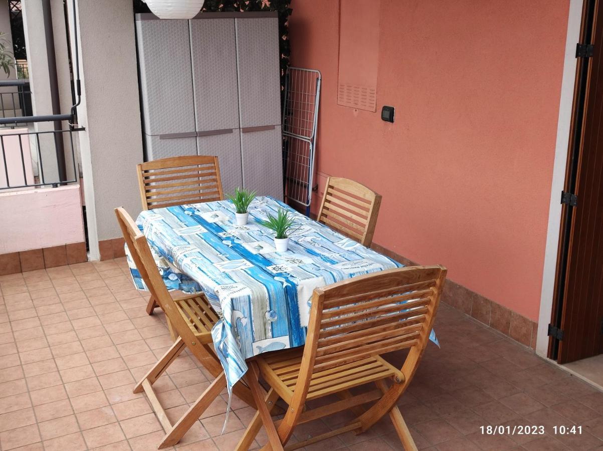 Casa Vacanze Da Riki Appartamento 2 Peschiera del Garda Eksteriør billede